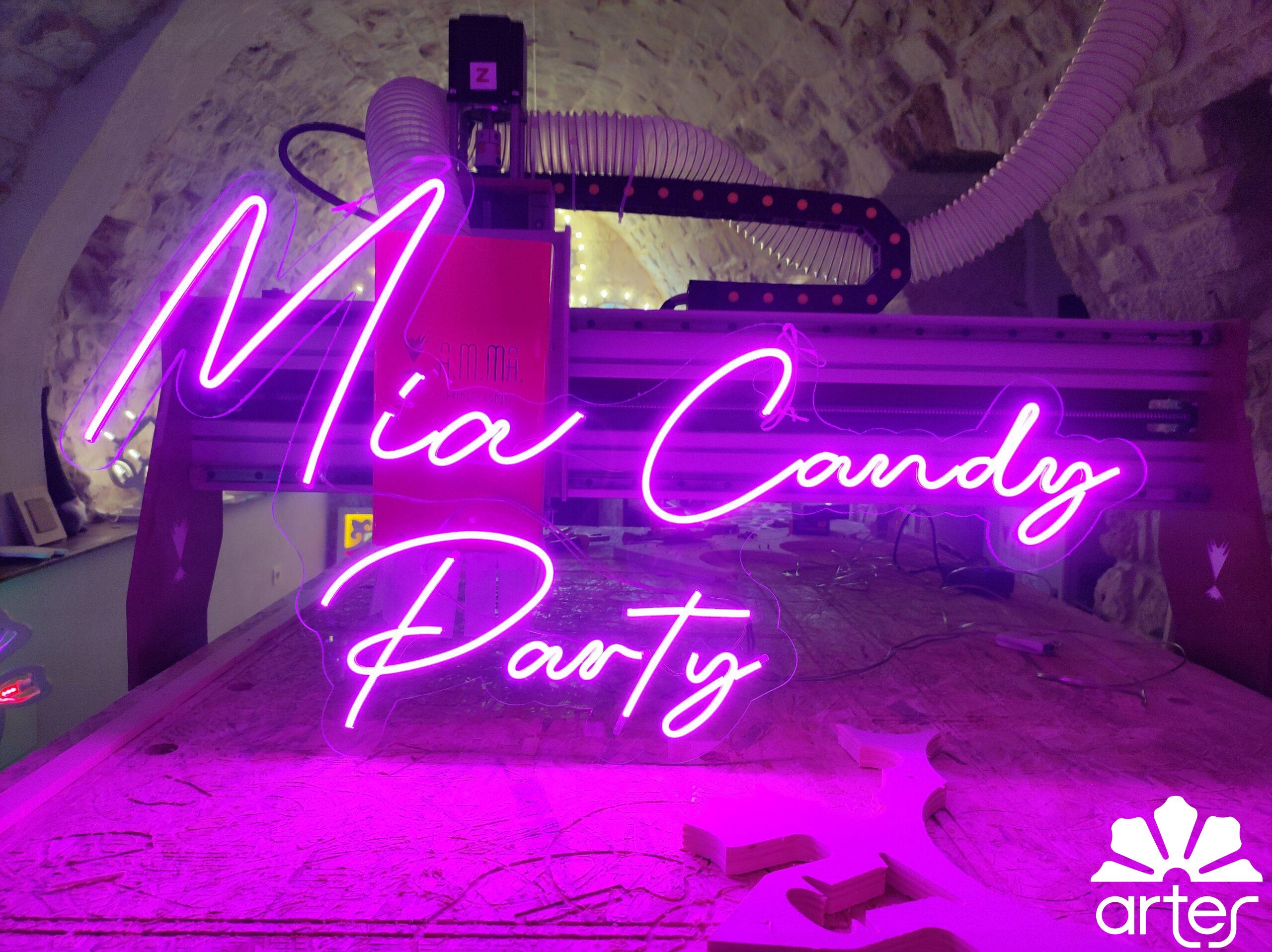 Scritte e allestimenti a neon per feste di compleanno