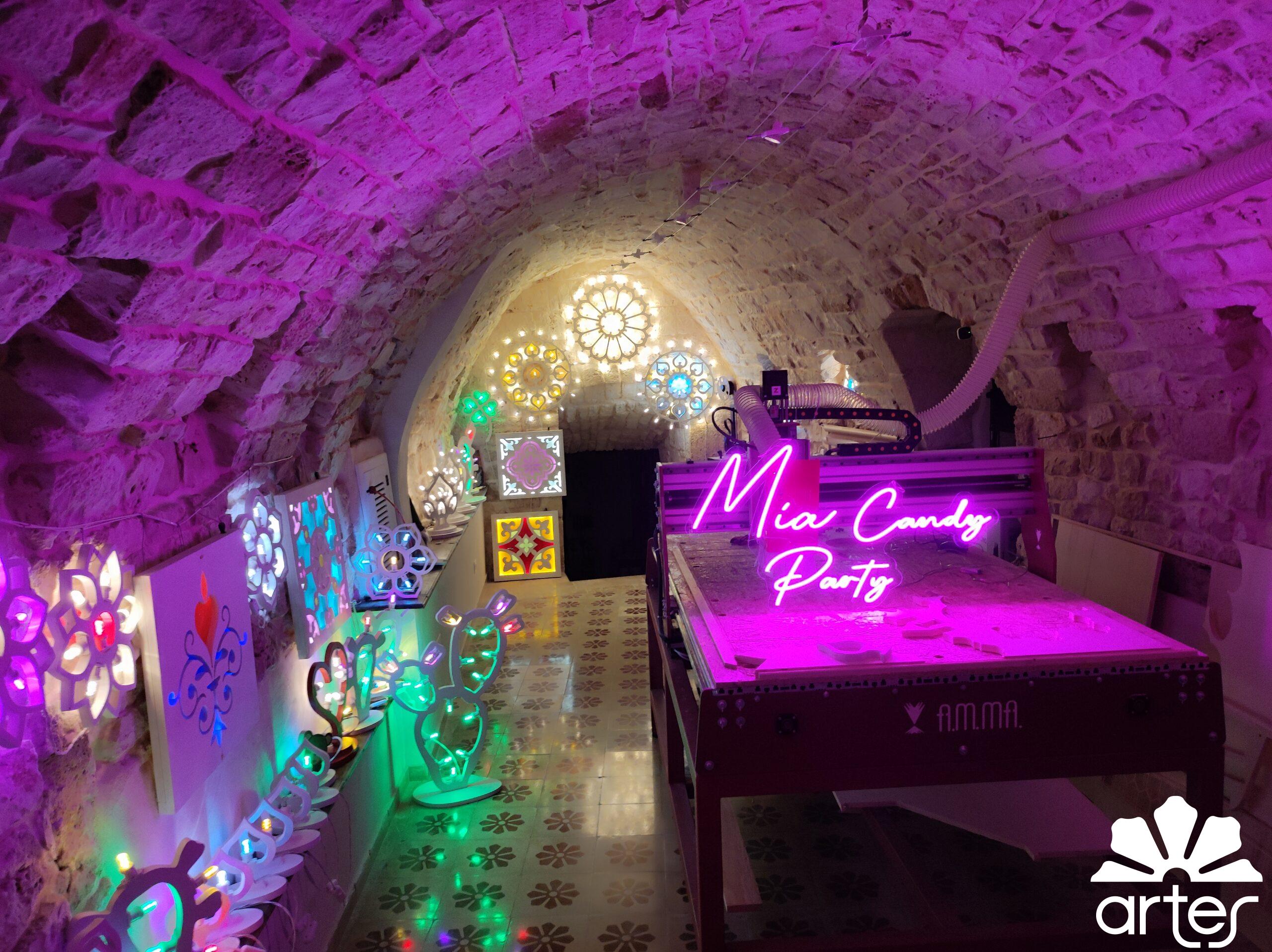 Scritte e allestimenti a neon per feste di compleanno - immagine 2